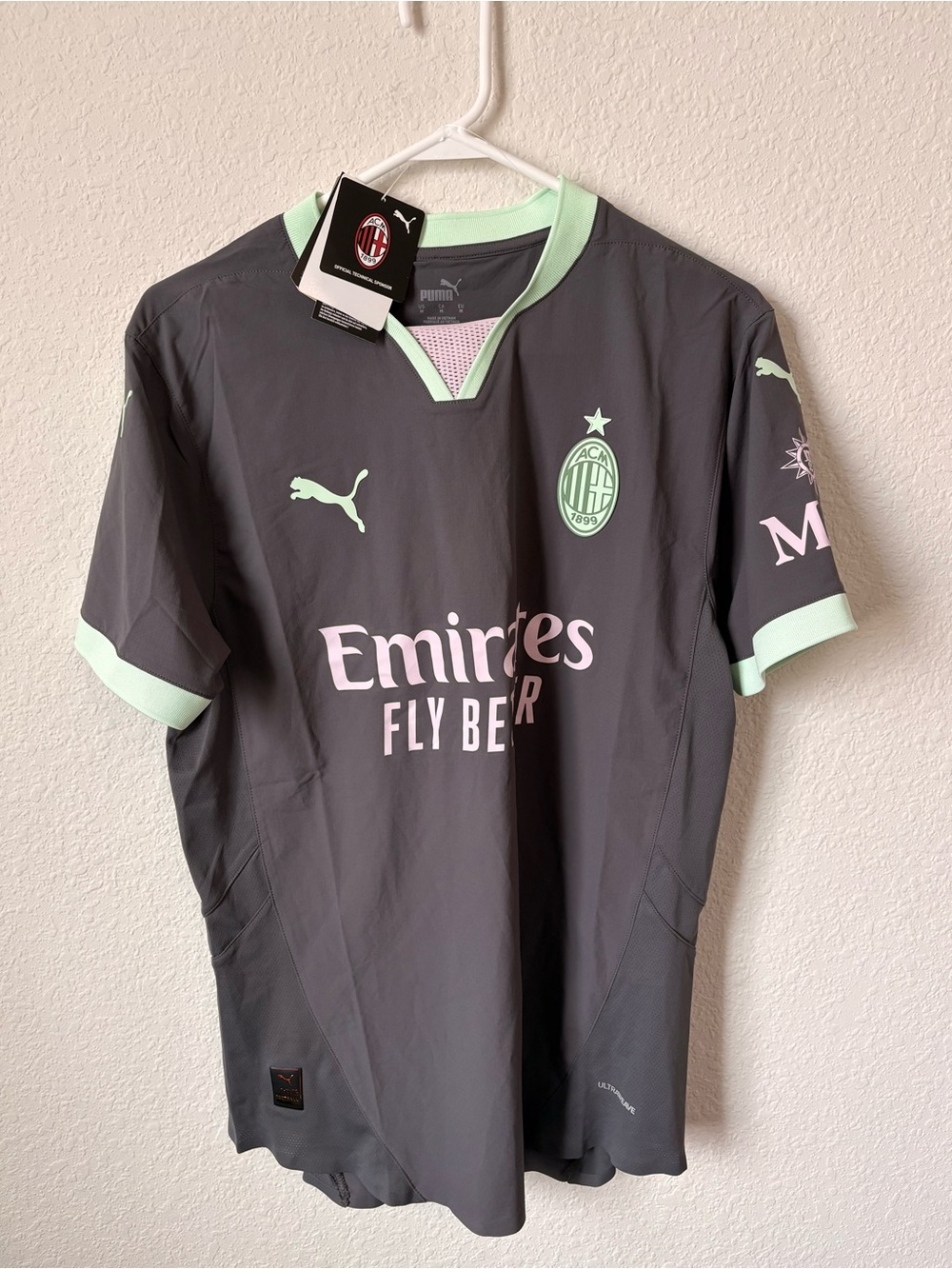 AC Milan 2024/25 Authentic Puma Third Jersey Men’s M 125th Anniversary NWT